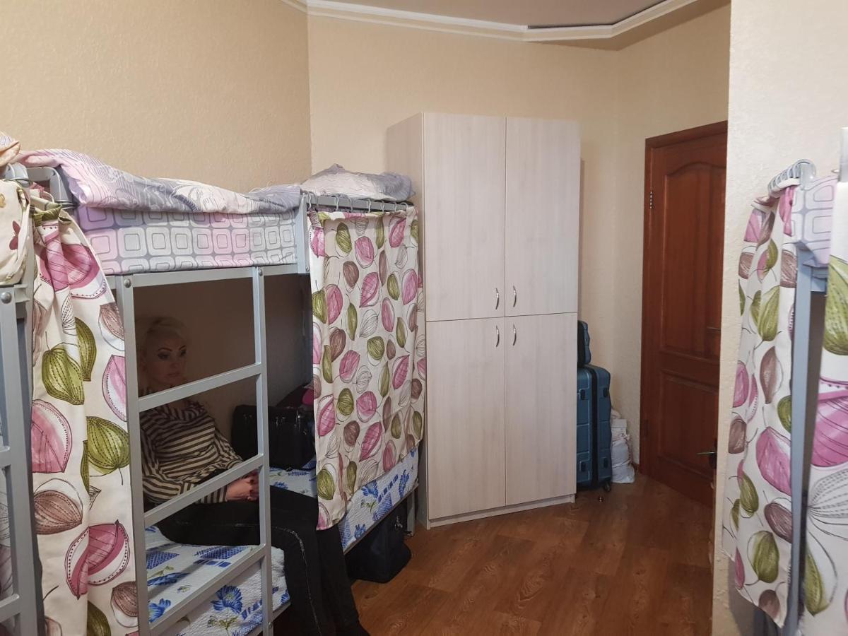 Saperka Hostel Киев Екстериор снимка